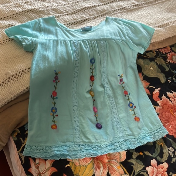 Embroidered Designs short sleeve floral blouse - Picture 8 of 10